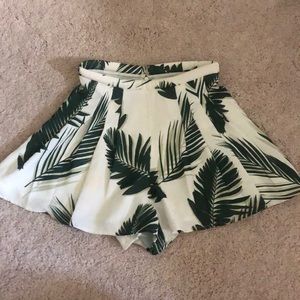C/MEO COLLECTIVE | floral shorts